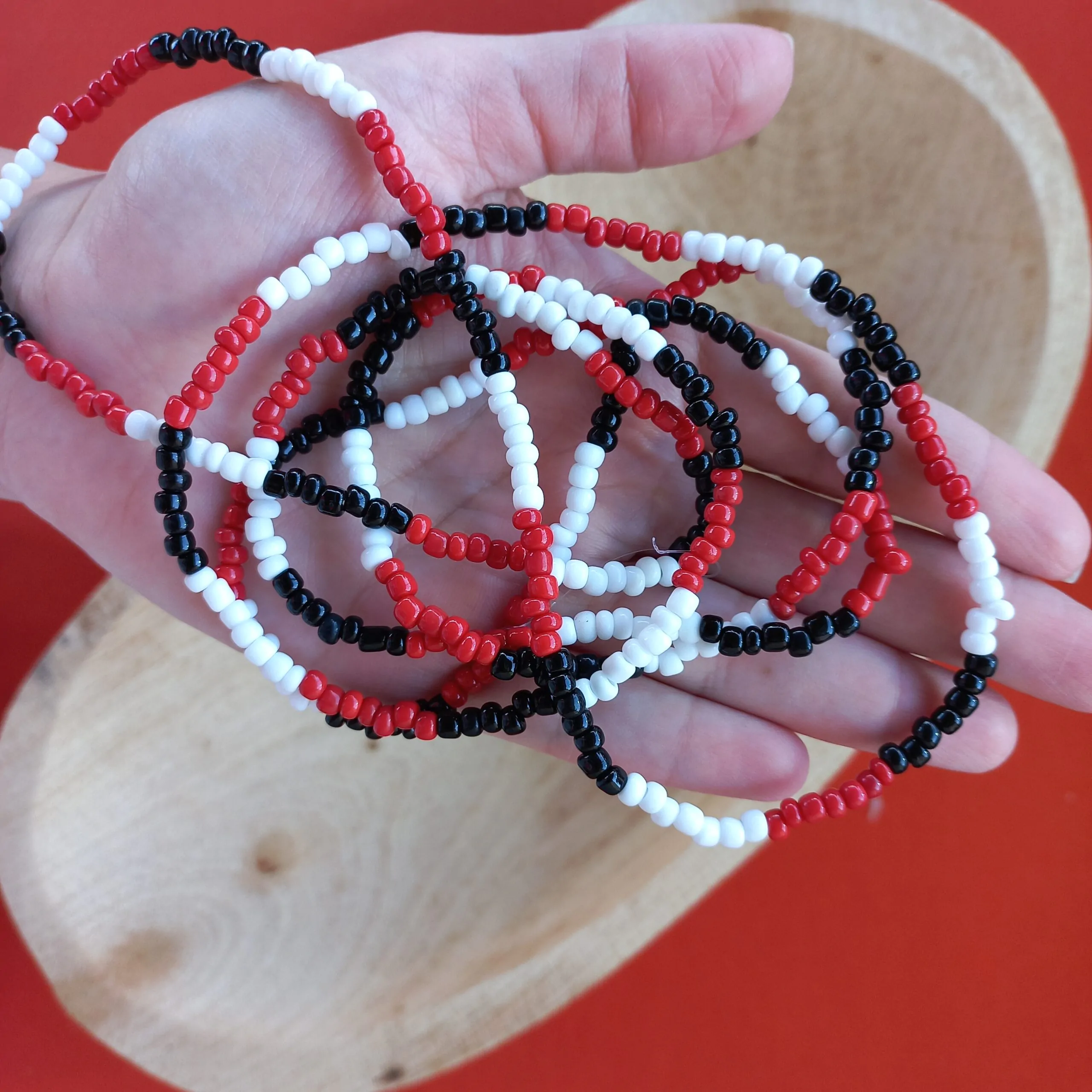 Guia Branca, Vermelha e Preta