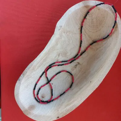 Guia Preta e Vermelha Guia de Exu