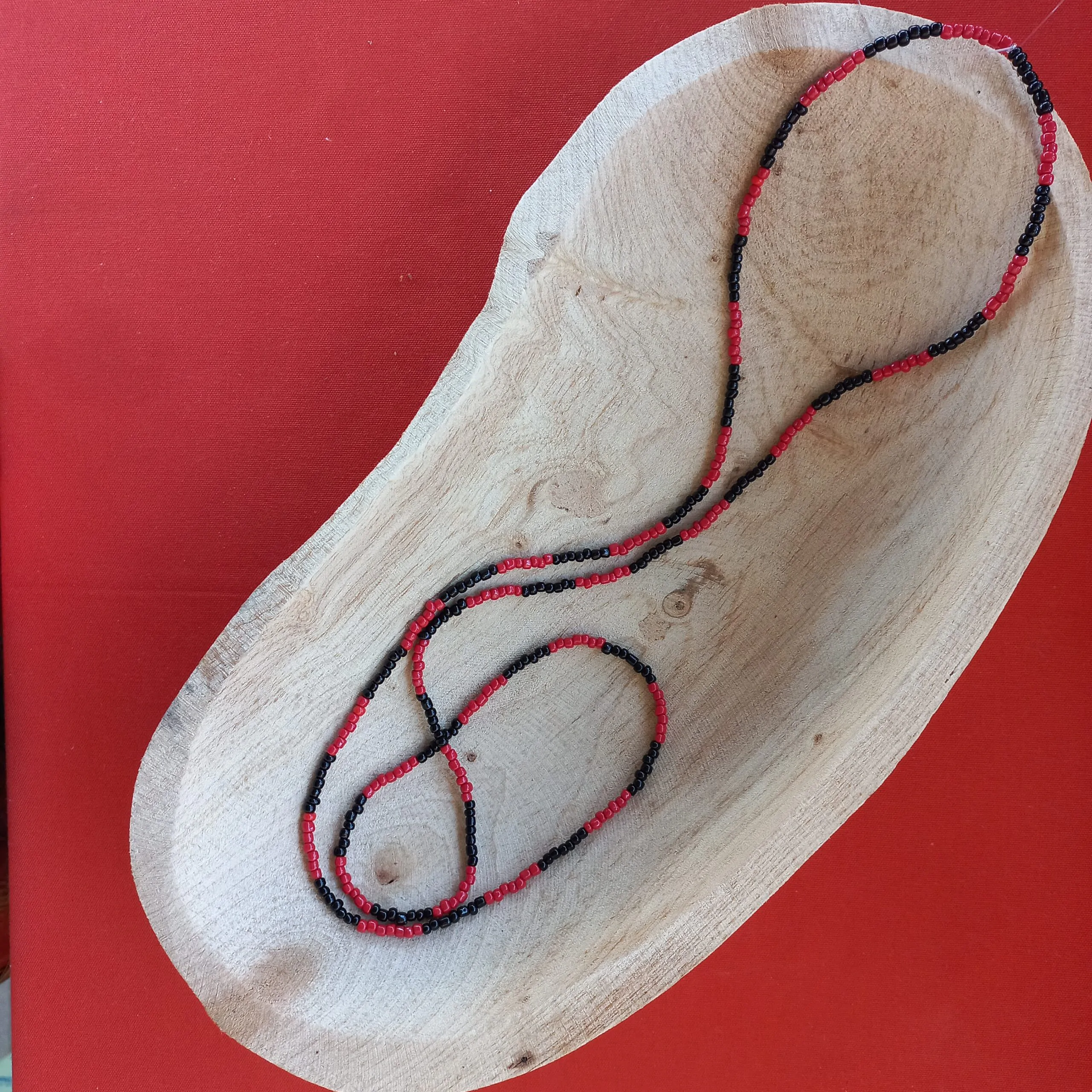 Guia Preta e Vermelha Guia de Exu