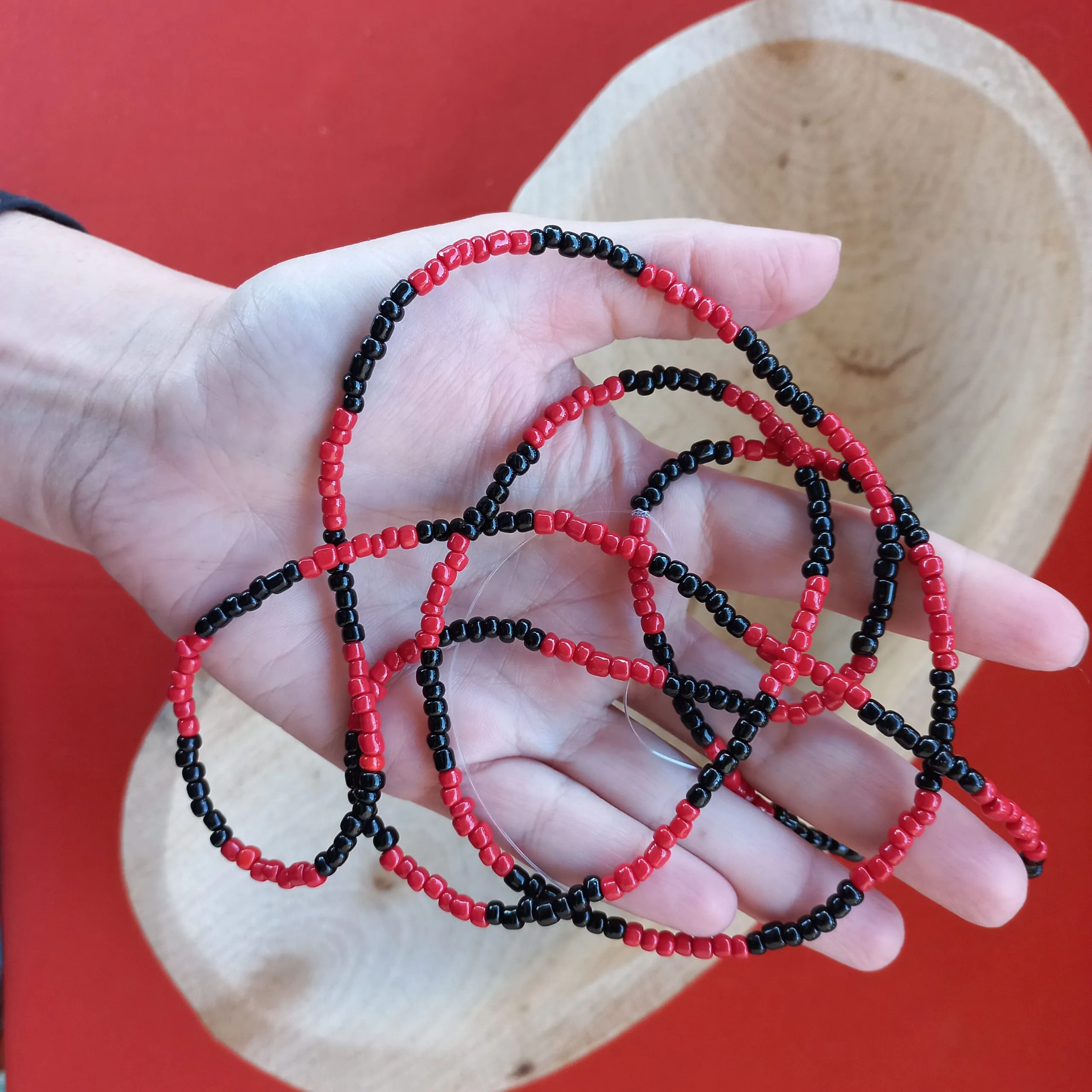 Guia Preta e Vermelha Guia de Exu