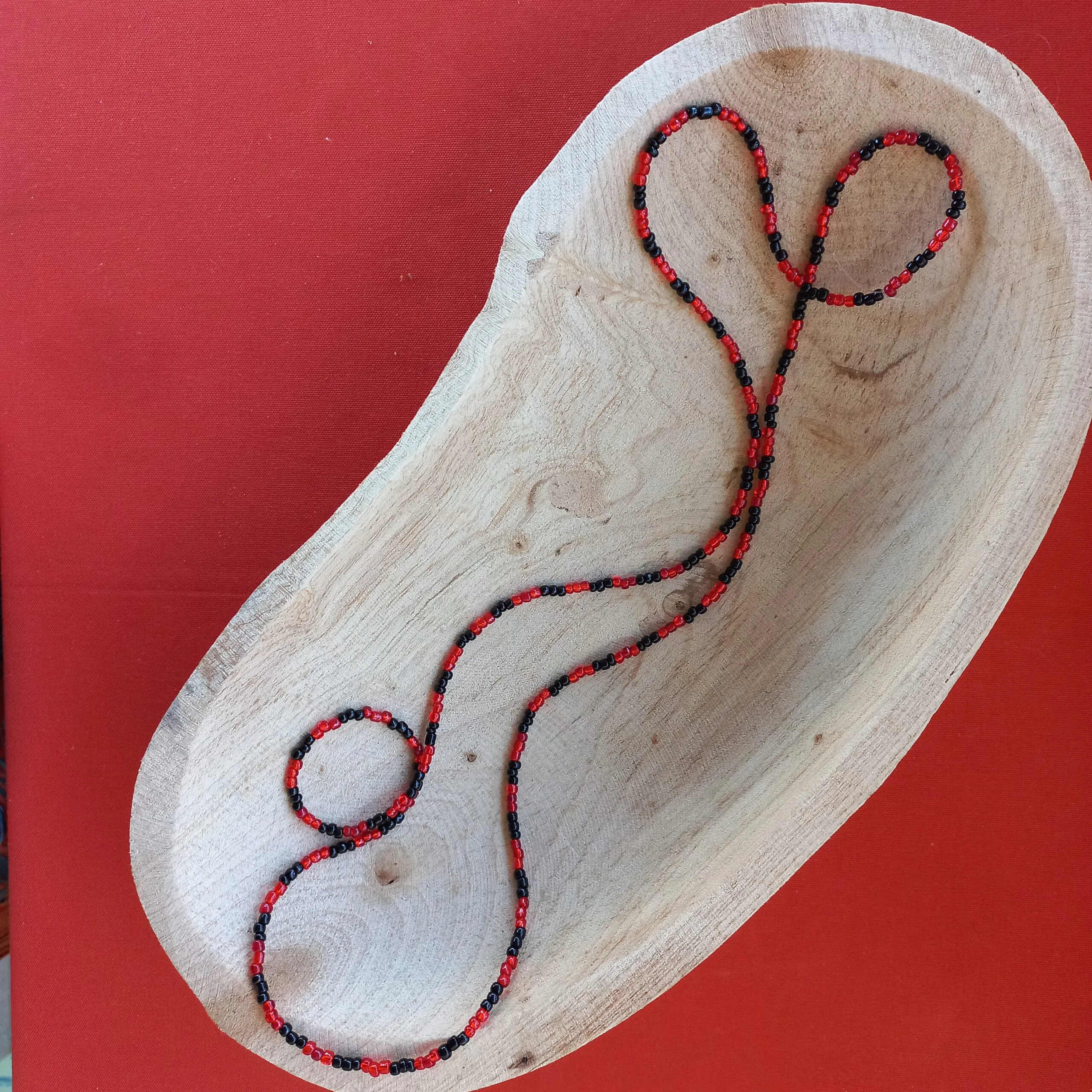 Guia Preta e Vermelha Guia de Exu