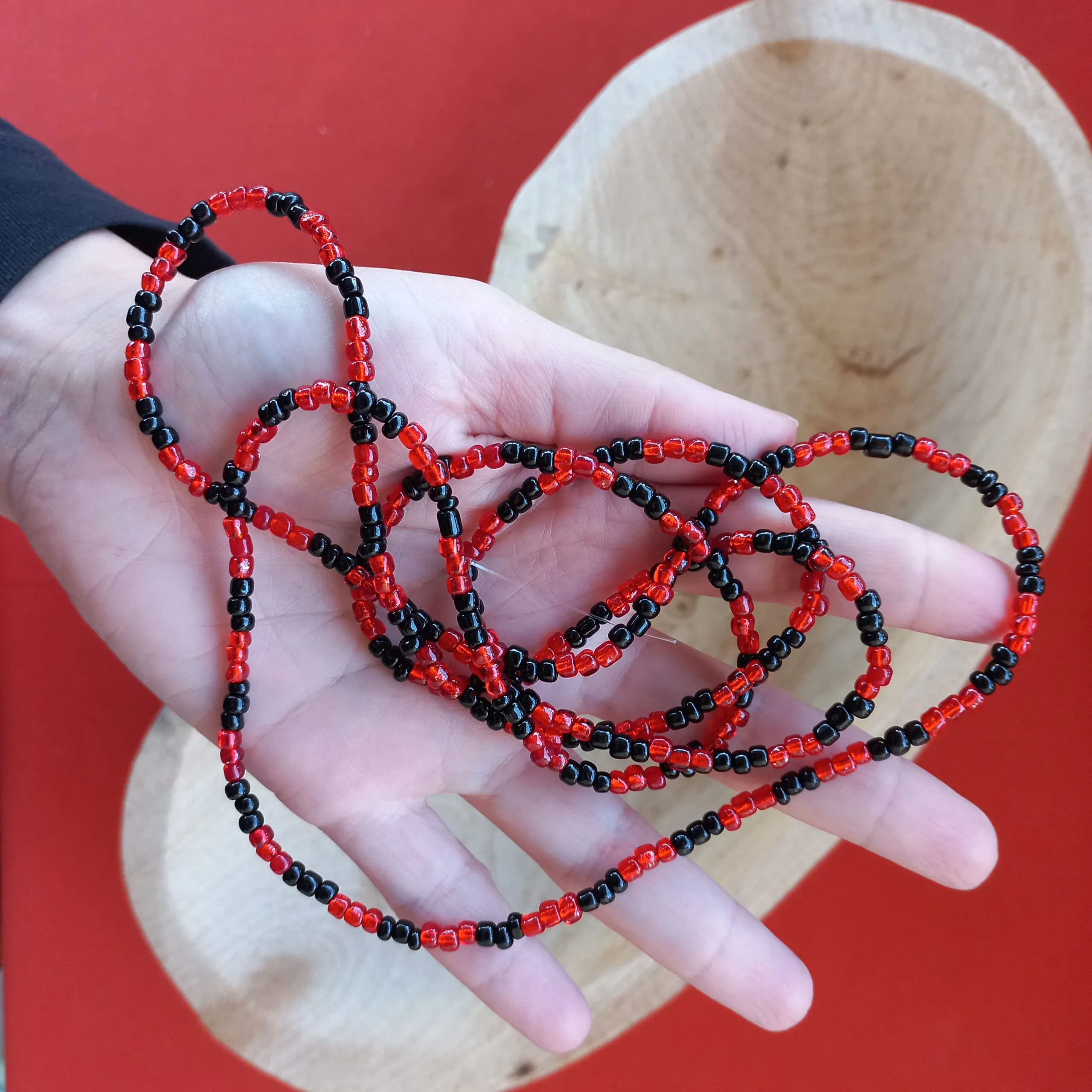 Guia Preta e Vermelha Guia de Exu