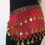 Lenço de cintura com moedas